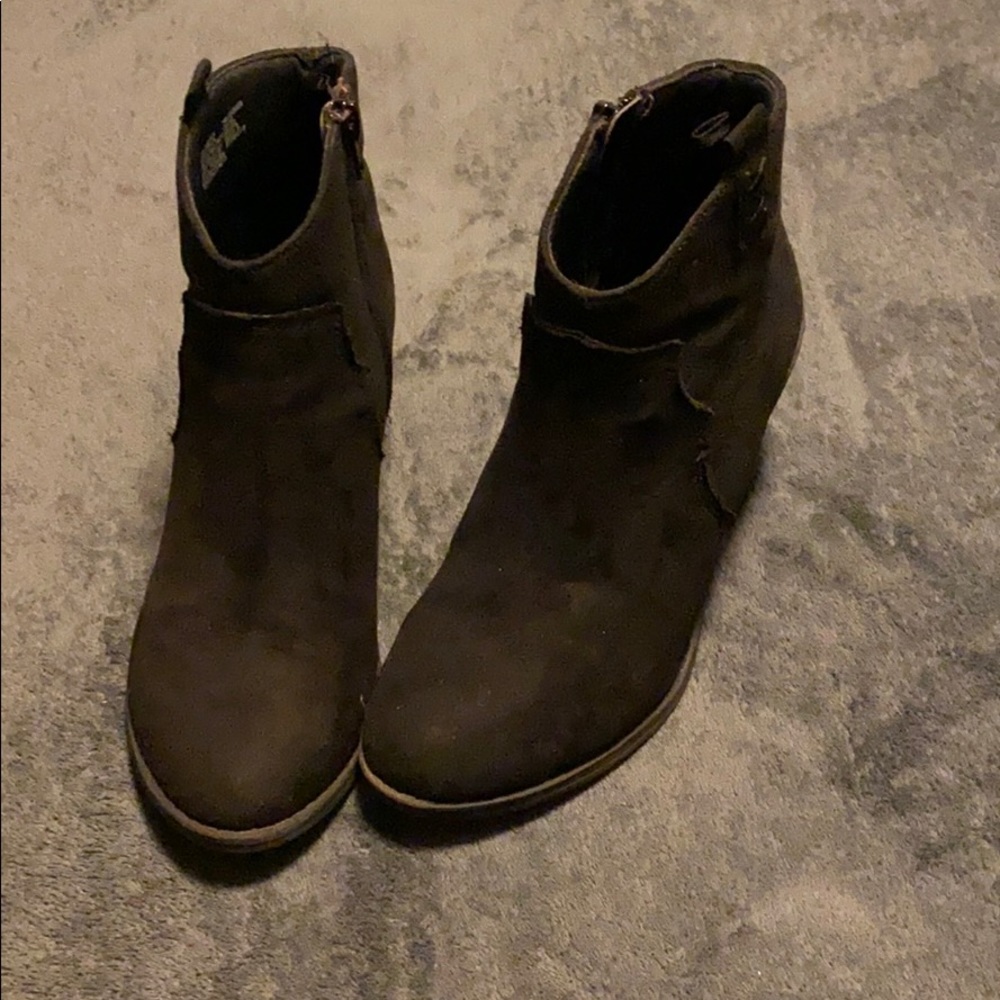Ankle booties